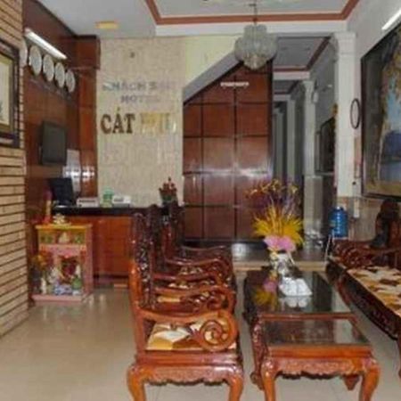 Cat Phu Hotel Буонметхуот Екстер'єр фото