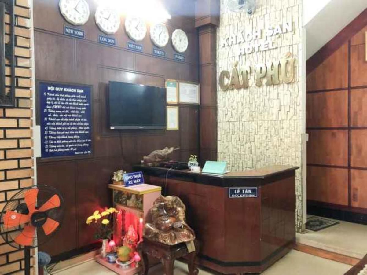Cat Phu Hotel Буонметхуот Екстер'єр фото